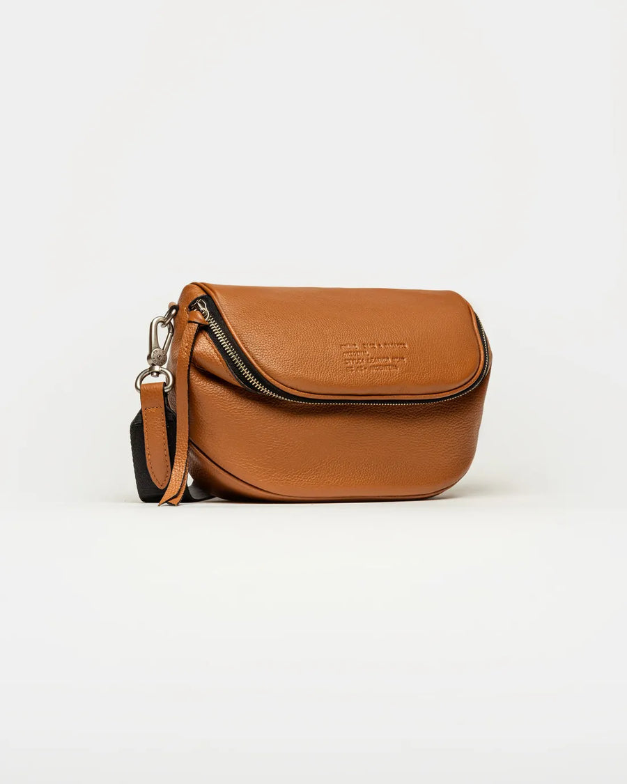 Bandolera Soft en cuero graneado caramelo