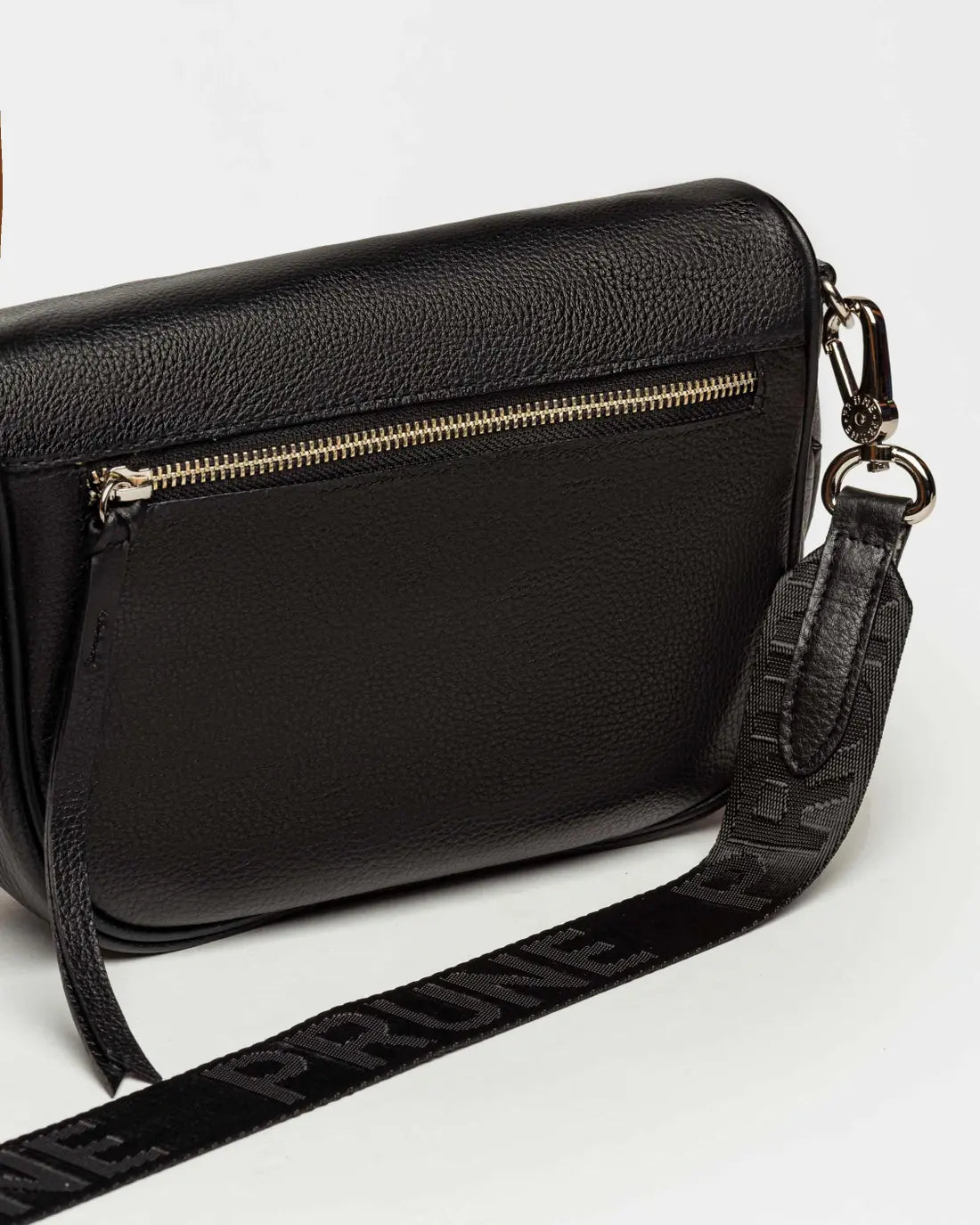 Bandolera Soft en cuero graneado negro