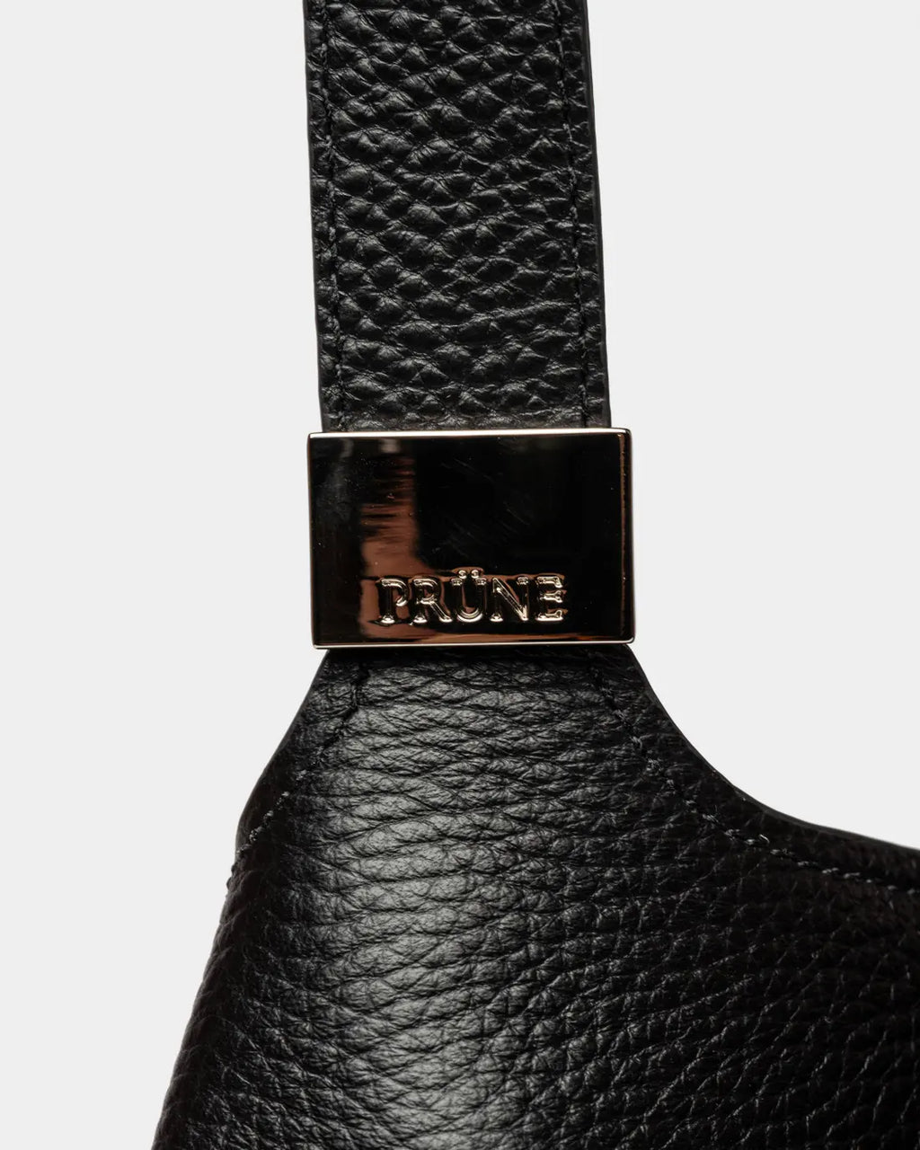 Bolso Eterial en cuero graneado negro níquel
