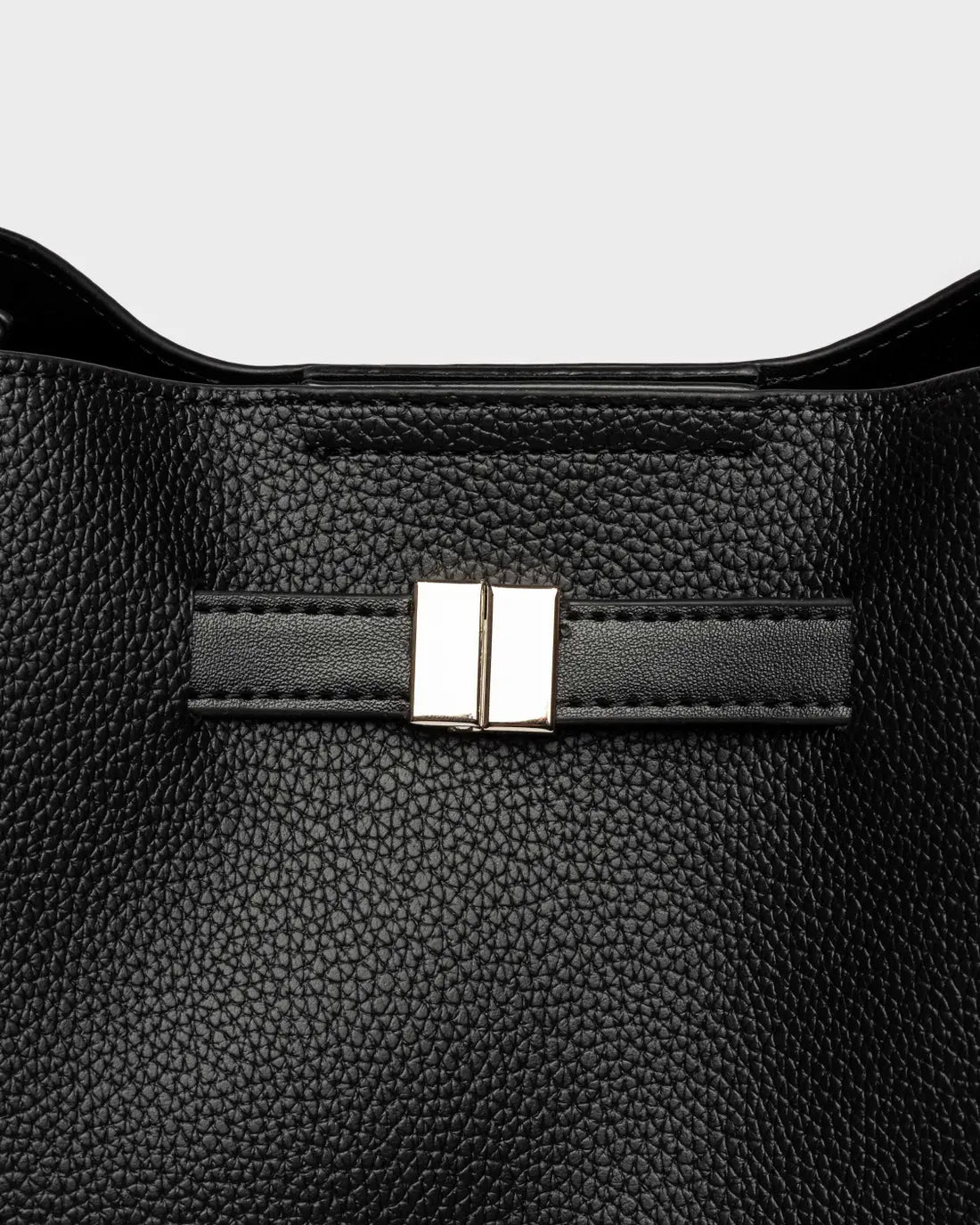 Bolso Marble en efecto cuero graneado negro