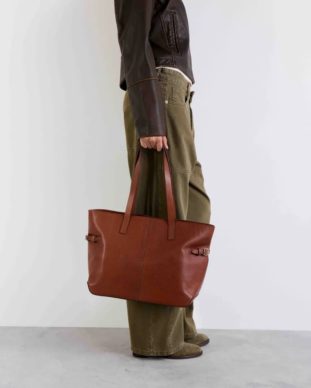 Bolso Sophie en cuero curtido natural cuoio