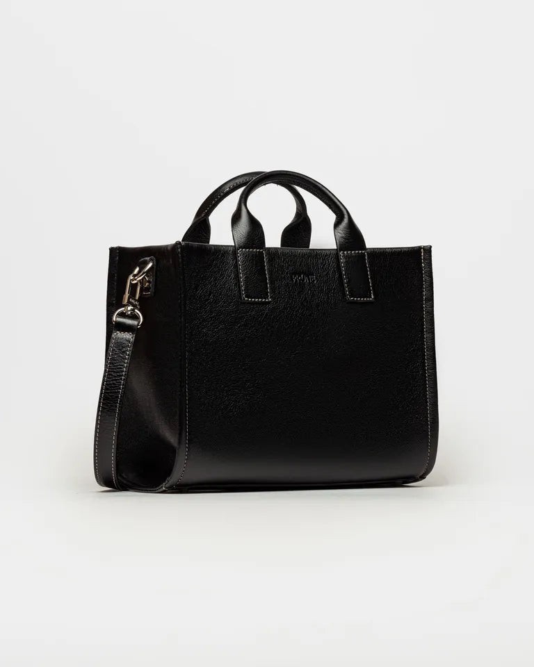 Cartera de mano Capri en cuero arrugado liso negro