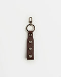 Llavero Charm Irene en cuero graneado chocolate