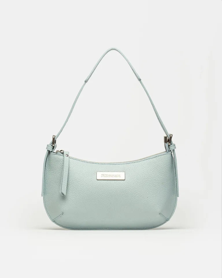 Cartera al hombro Mia en cuero graneado celeste