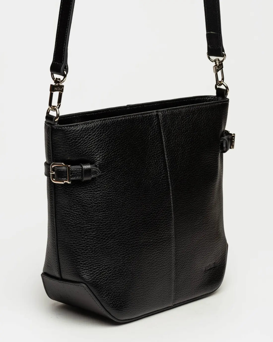 Morral Sophie en cuero curtido natural negro