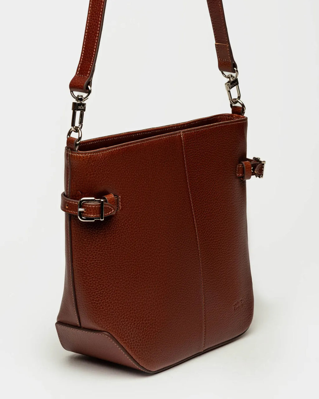 Morral Sophie en cuero curtido natural tabaco